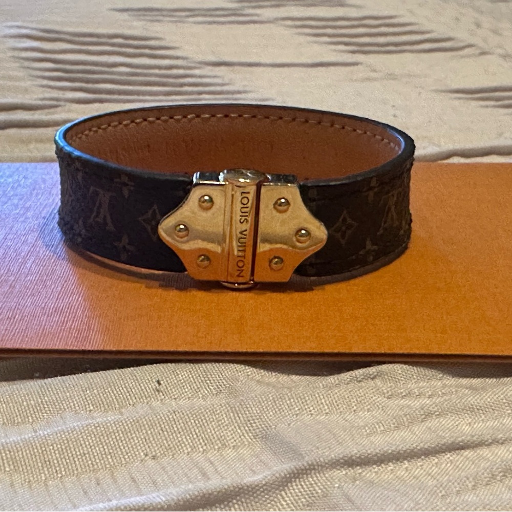 Louis Vuitton Braclet